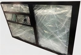 Стекло Газель Next боковое среднее, размеры 1660x1039 мм. центральное Автобус. Артикул: AR3R42-5403083 GAZS0142. Стекло с форточкой