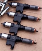 Форсунка isuzu NPR75/FVR34/4HK1/6HK1 топливная E5 8983064750